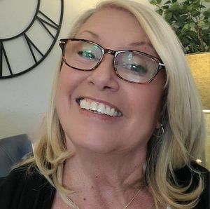 Meet your Posher, Sandy